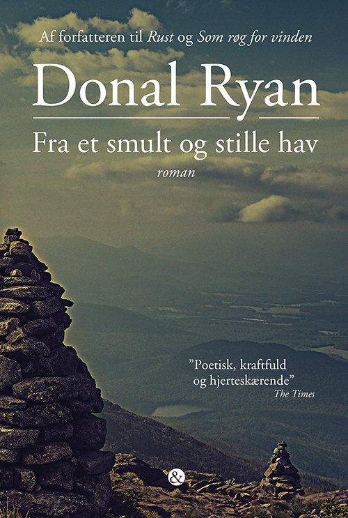 Cover for Donal Ryan · Fra et smult og stille hav (Sewn Spine Book) [1th edição] (2019)
