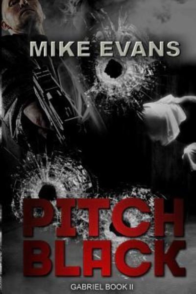 Cover for Mike Evans · Pitch Black (Paperback Bog) (2015)