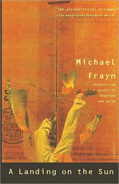 Cover for Michael Frayn · A Landing on the Sun: a Novel (Paperback Bog) [Reprint edition] (2003)