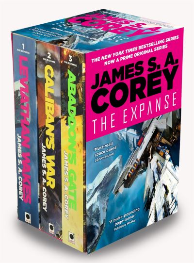 The Expanse Box Set Books 1-3 (Leviathan Wakes, Caliban's War, Abaddon's Gate) - James S. A. Corey - Libros - Little, Brown Book Group - 9780356518909 - 5 de mayo de 2022