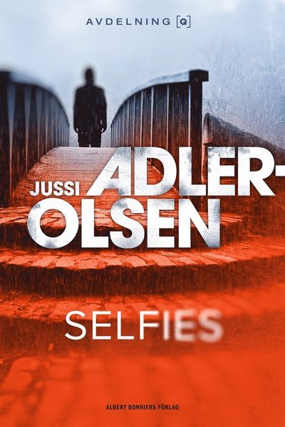 Cover for Jussi Adler-Olsen · Avdelning Q: Selfies (ePUB) (2017)
