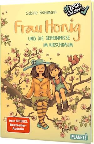 Cover for Sabine Bohlmann · Frau Honig under die Geheimnisse im Kirschbaum (Gebundenes Buch) (2023)