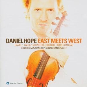 East Meets West - Daniel Hope - Musiikki - WARNER CLASSICS INTE - 0825646132928 - tiistai 14. syyskuuta 2004