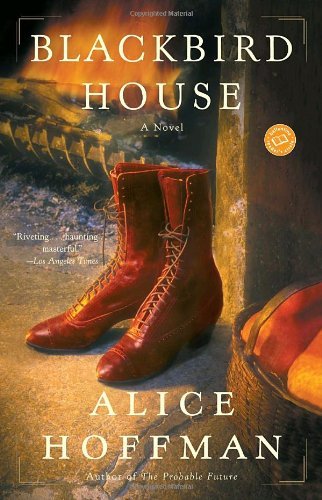 Cover for Alice Hoffman · Blackbird House: a Novel (Ballantine Reader's Circle) (Pocketbok) [Reprint edition] (2005)