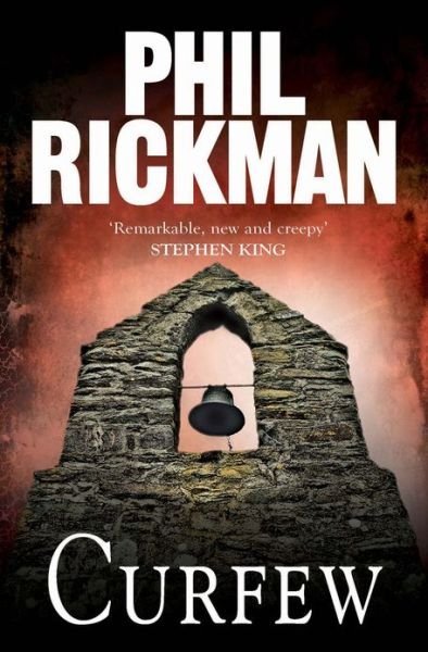 Cover for Phil Rickman · Curfew (Taschenbuch) [Main edition] (2013)