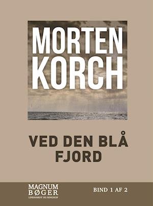 Cover for Morten Korch · Ved den blå fjord (Storskrift) (Bound Book) [2e uitgave] (2022)