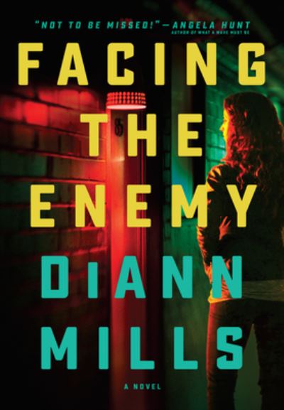 Cover for DiAnn Mills · Facing the Enemy (Book) (2023)