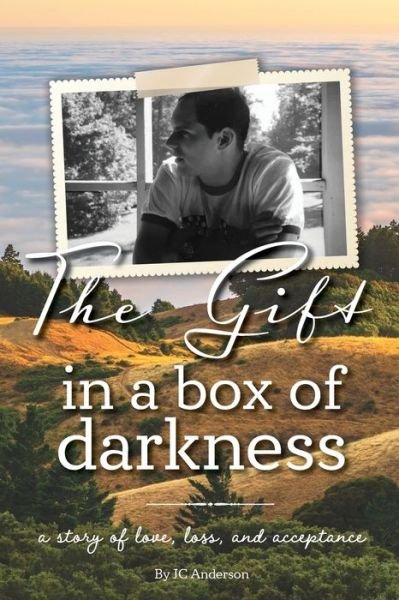 The Gift in a Box of Darkness - John Anderson - Böcker - Independently Published - 9798617722941 - 15 maj 2020
