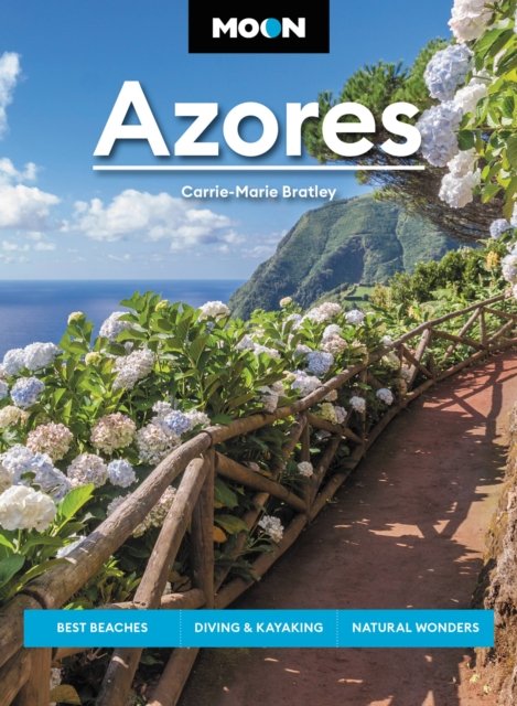 Cover for Avalon Travel · Moon Handbooks: Azores, Moon (Sewn Spine Book) (2024)