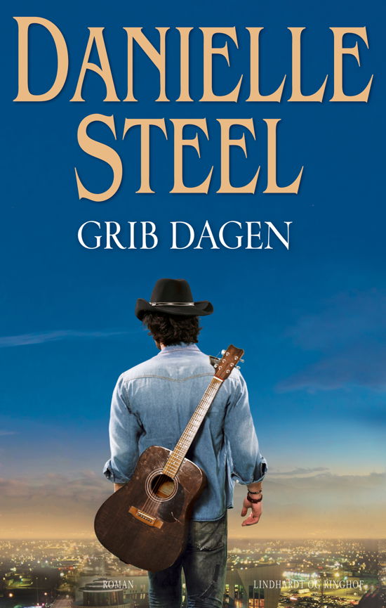 Cover for Danielle Steel · Grib dagen (Hæftet bog) [1. udgave] (2024)