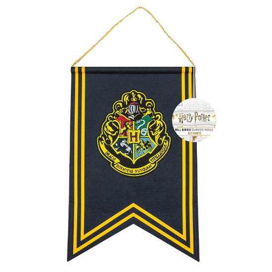 Harry Potter Wandbehang Hogwarts Banner 30 x 44 cm - Harry Potter - Merchandise - CINEREPLICAS - Fame Bros. - Limited - 4895205603943 - 25. juni 2020