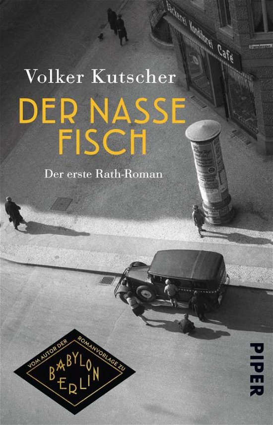 Cover for Volker Kutscher · Babylon Berlin: Der nasse Fisch (Paperback Bog) (2022)