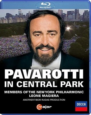 Pavarotti in Central Park - Luciano Pavarotti - Musiikki - KING INTERNATIONAL INC. - 4909346030947 - lauantai 1. huhtikuuta 2023