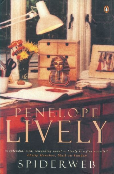 Spiderweb - Penelope Lively - Bücher - Penguin Books Ltd - 9780140256949 - 4. November 1999