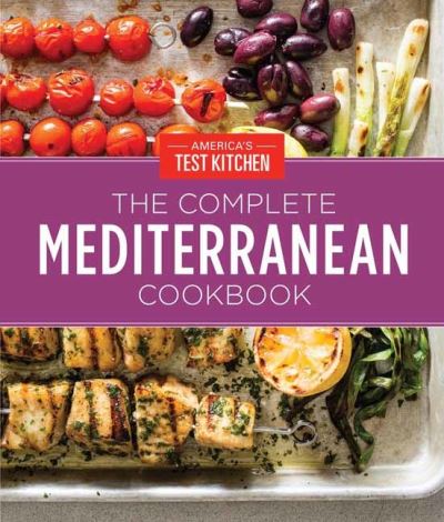 Cover for America's Test Kitchen America's Test Kitchen · The Complete Mediterranean Cookbook Gift Edition: 500 Vibrant, Kitchen-Tested Recipes for Living and Eating Well Every Day (Inbunden Bok) (2021)