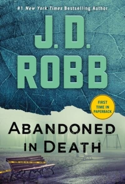 Cover for J. D. Robb · Abandoned in Death - In Death (Paperback Book) (2022)