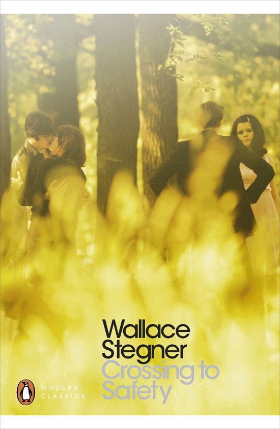 Cover for Wallace Stegner · Crossing to Safety - Penguin Modern Classics (Paperback Bog) (2013)