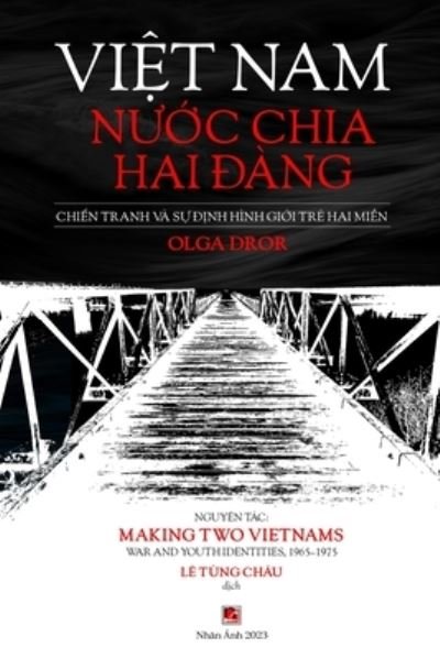 Cover for Tung Chau Le · Vi&amp;#7879; t Nam N&amp;#432; &amp;#7899; c Chia Hai &amp;#272; àng (Buch) (2023)