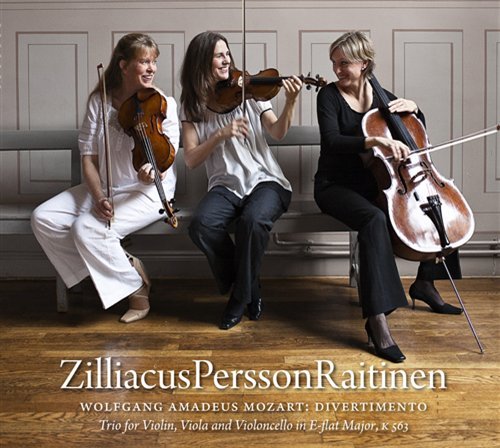 Cover for Wolfgang Amadeus Mozart · Divertimento:Trio For Violin, Viola And Violincello (CD) (2010)