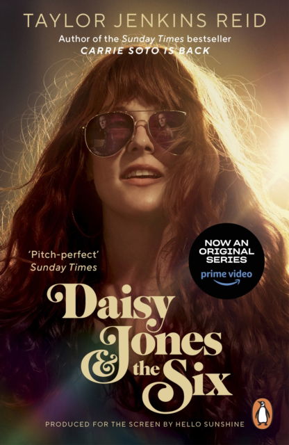 Cover for Taylor Jenkins Reid · Daisy Jones and The Six: From the author of the hit TV series (Paperback Bog) (2023)