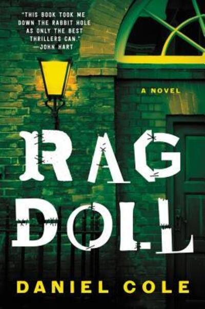 Cover for Daniel Cole · Ragdoll: A Novel (Paperback Bog) (2017)