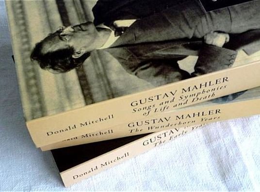 Gustav Mahler [3 Volume Set] - The Early Years, Songs and Symphonies, The Wunderhorn Years - Donald Mitchell - Bøker - Boydell Press - 9781843831969 - 1. september 2005