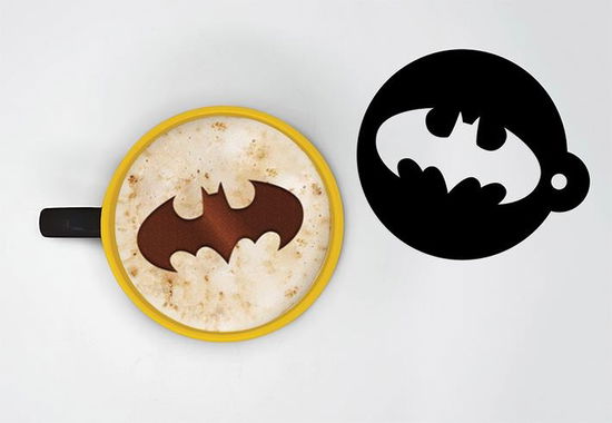 Cover for Dc Comics: Pyramid · Batman (Symbol Cappuccino Mug And Stencil / Tazza) (MERCH)