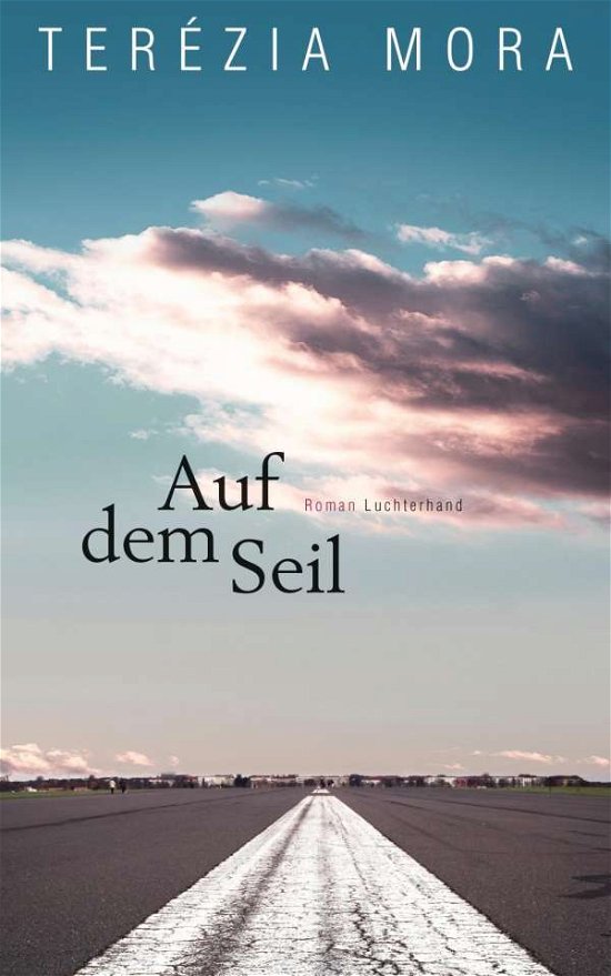 Cover for Mora · Auf dem Seil (Buch)