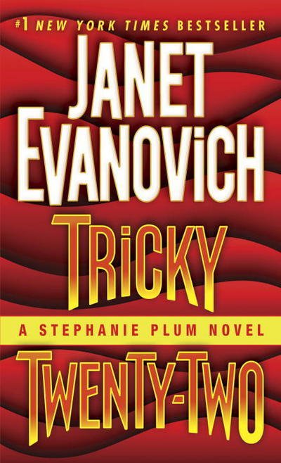 Cover for Janet Evanovich · Tricky Twenty-Two: A Stephanie Plum Novel - Stephanie Plum (Paperback Book) (2016)