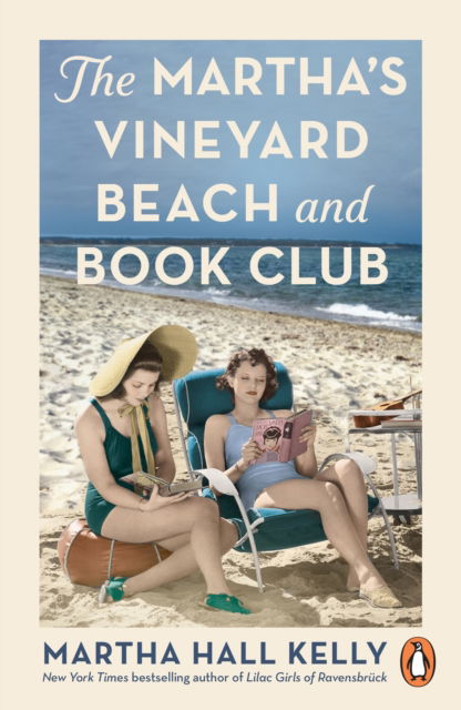 Cover for Martha Hall Kelly · The Martha’s Vineyard Book and Beach Club (Taschenbuch) (2025)