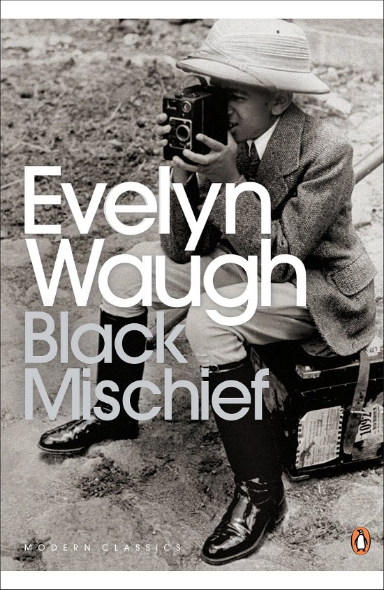 Cover for Evelyn Waugh · Black Mischief - Penguin Modern Classics (Paperback Bog) (2000)