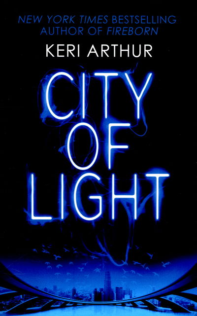 City of Light - Outcast - Keri Arthur - Livros - Little, Brown Book Group - 9780349406985 - 5 de janeiro de 2016