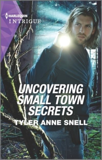 Cover for Tyler Anne Snell · Uncovering Small Town Secrets (Paperback Bog) (2021)