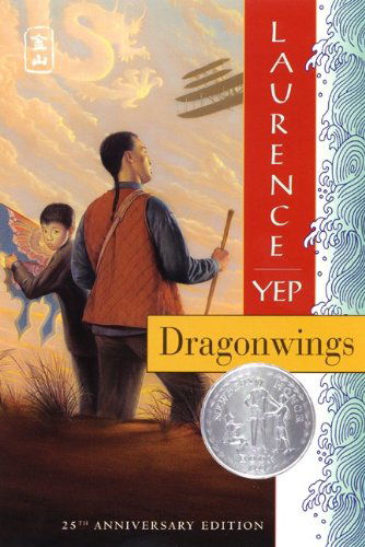 Cover for Laurence Yep · Dragonwings (Turtleback School &amp; Library Binding Edition) (Golden Mountain Chronicles) (Hardcover Book) [Turtleback School &amp; Library Binding, 0025-turtleback Scho edition] (2001)