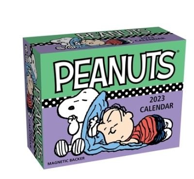 Peanuts 2023 Mini Day-to-Day Calendar - Peanuts Worldwide LLC - Produtos - Andrews McMeel Publishing - 9781524872991 - 6 de setembro de 2022