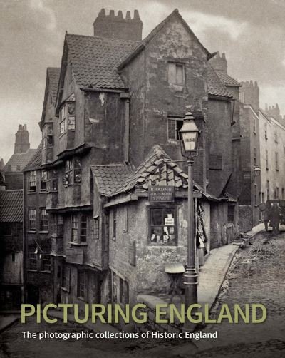 Picturing England - Mike Evans - Books - Historic England Publishing - 9781848020993 - July 15, 2015