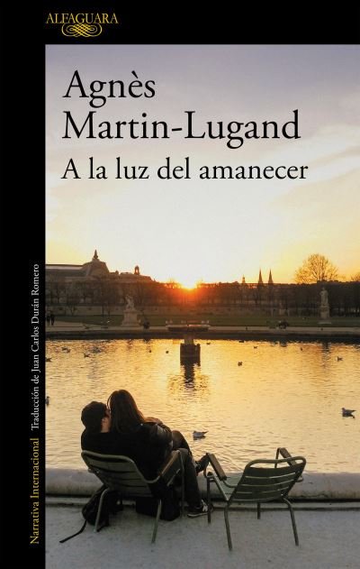 Cover for Agnes Martin-lugand · A la luz del amanecer (Paperback Bog) (2019)